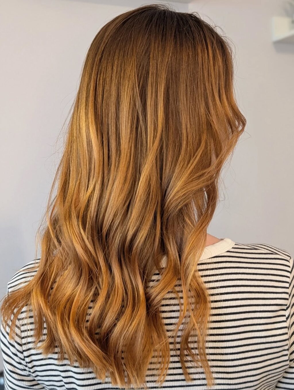 Instagram post from apartament_192. This post is in position 0.