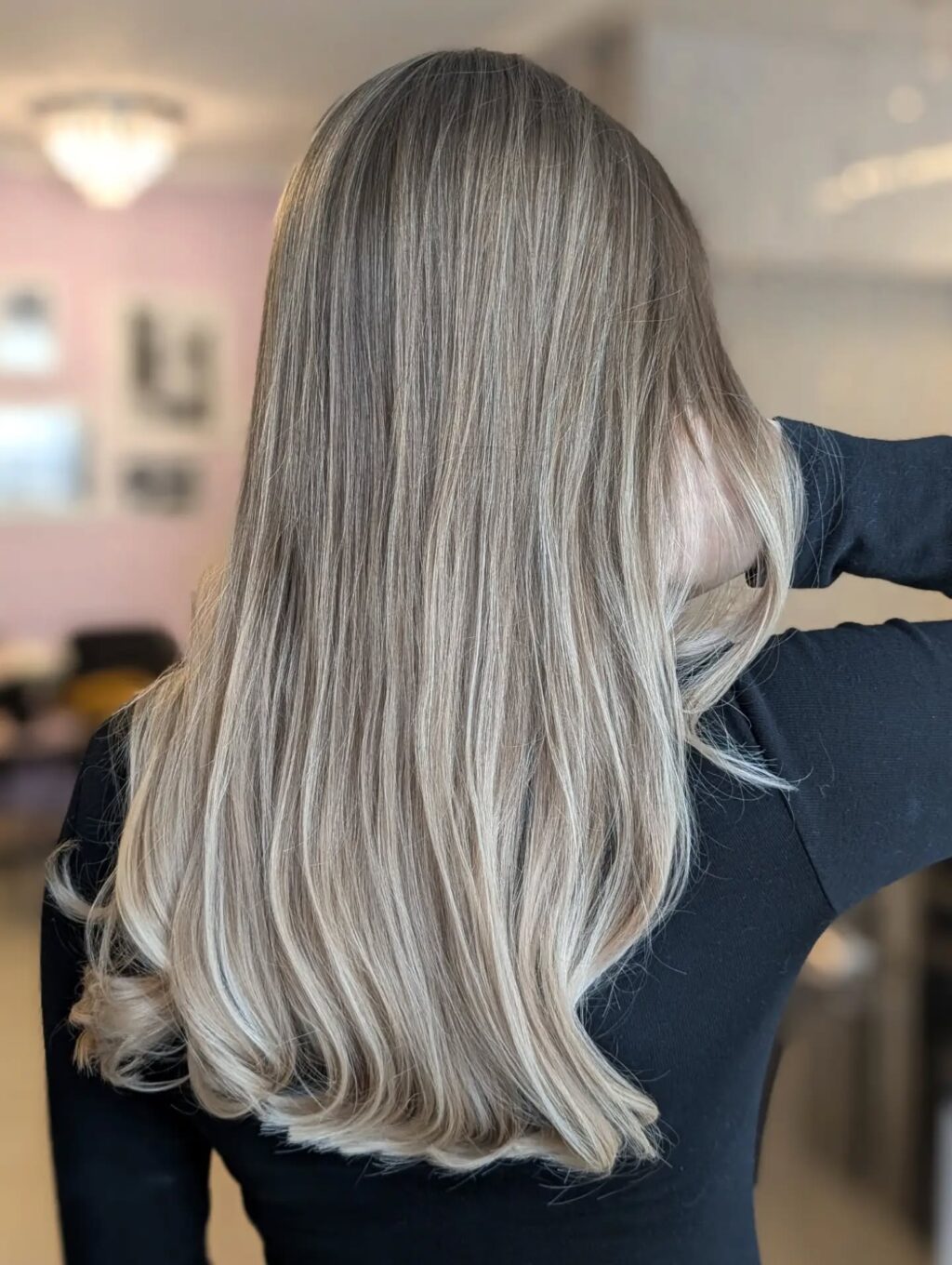 Instagram post from apartament_192. This post is in position 0.